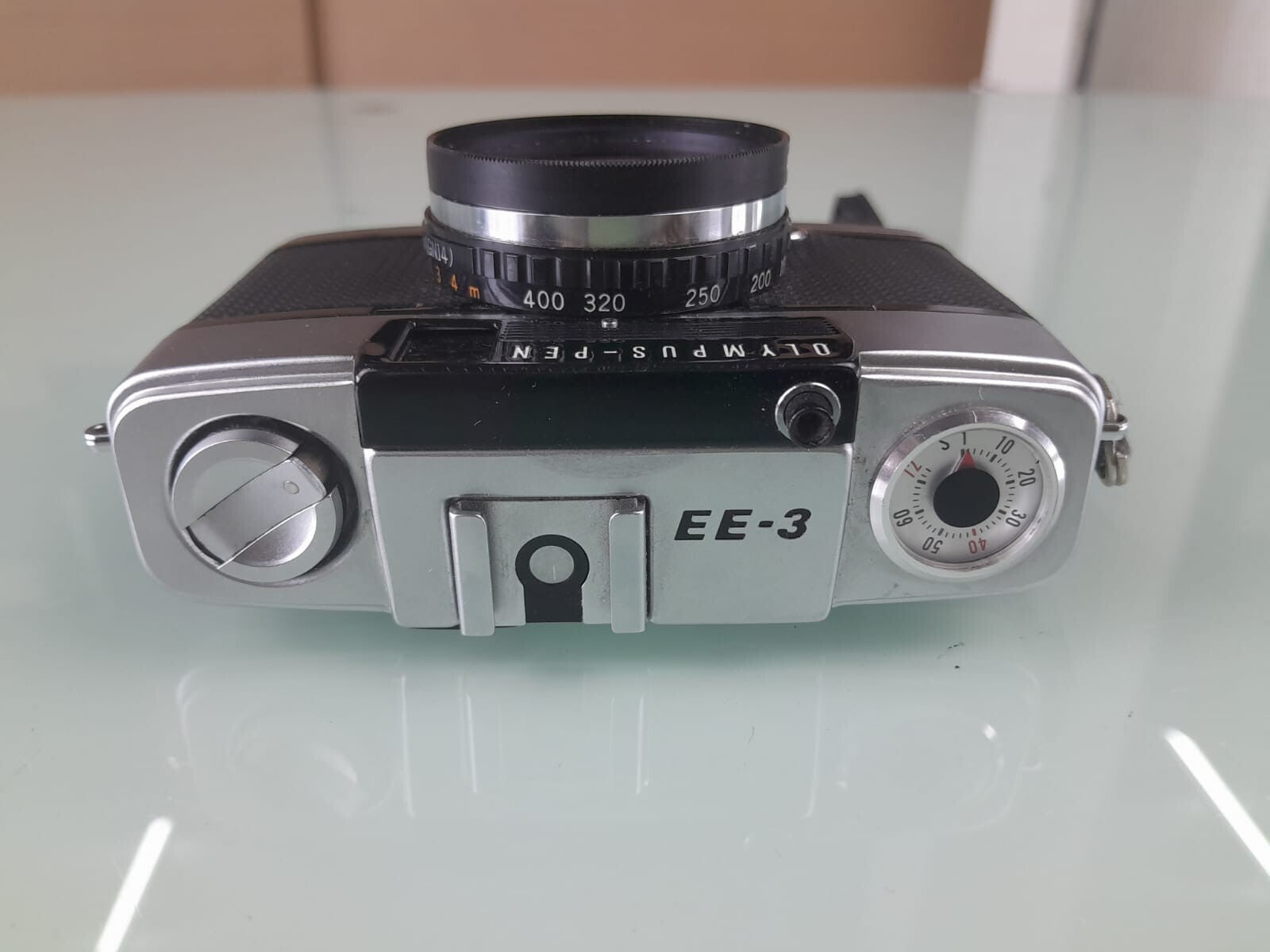 OLYMPUS PEN EE 3 FILM CAMERA D.ZUIKO F=28MM 1:3.5 LENS