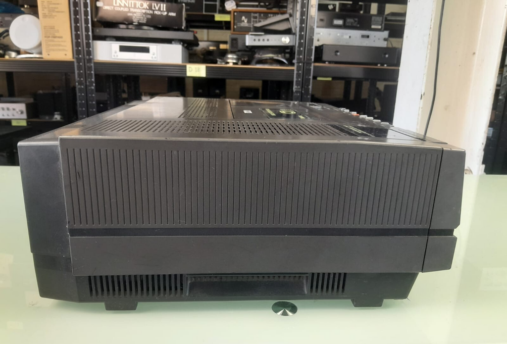 SONY SL C7UB BETAMAX VIDEO CASSETTE RECORDER #004