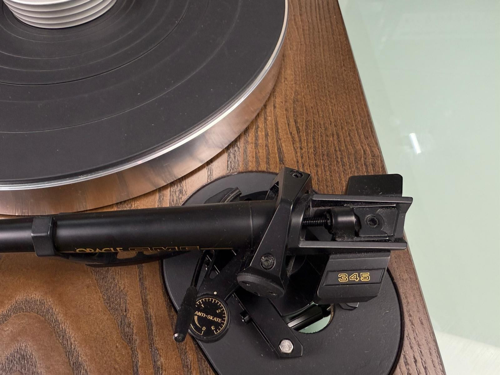 DR FEICKERT VOLARE TURNTABLE WITH ORACLE SME 345 TONEARM & POWER SUPPLY