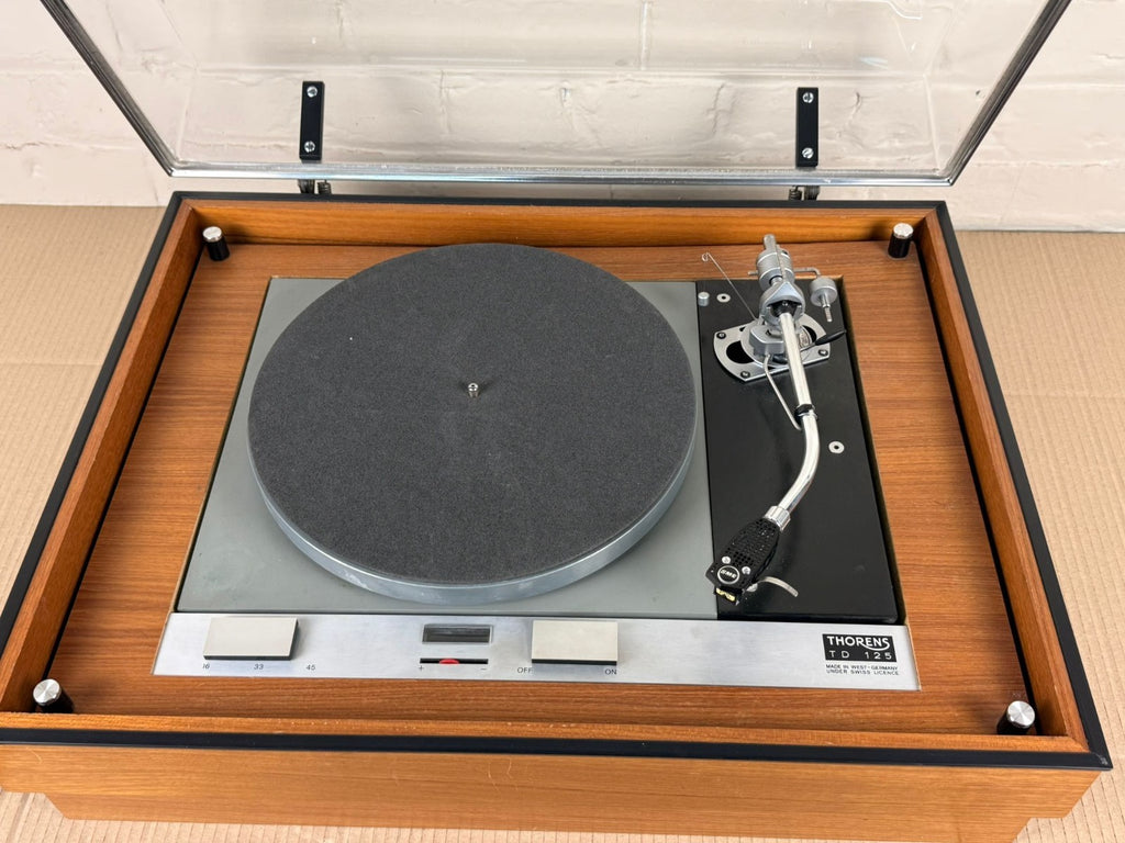 THORENS TD 125 TURNTABLE WITH SME 3009 TONEARM & SHURE M75E CARTRIDGE