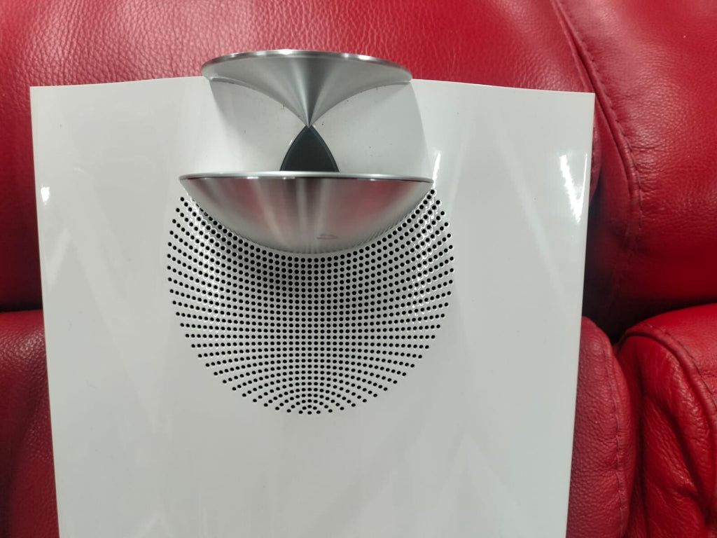 BANG & OLUFSEN B&O BEOLAB 12.2 ACTIVE WHITE SPEAKERS WITH WALL BRACKETS