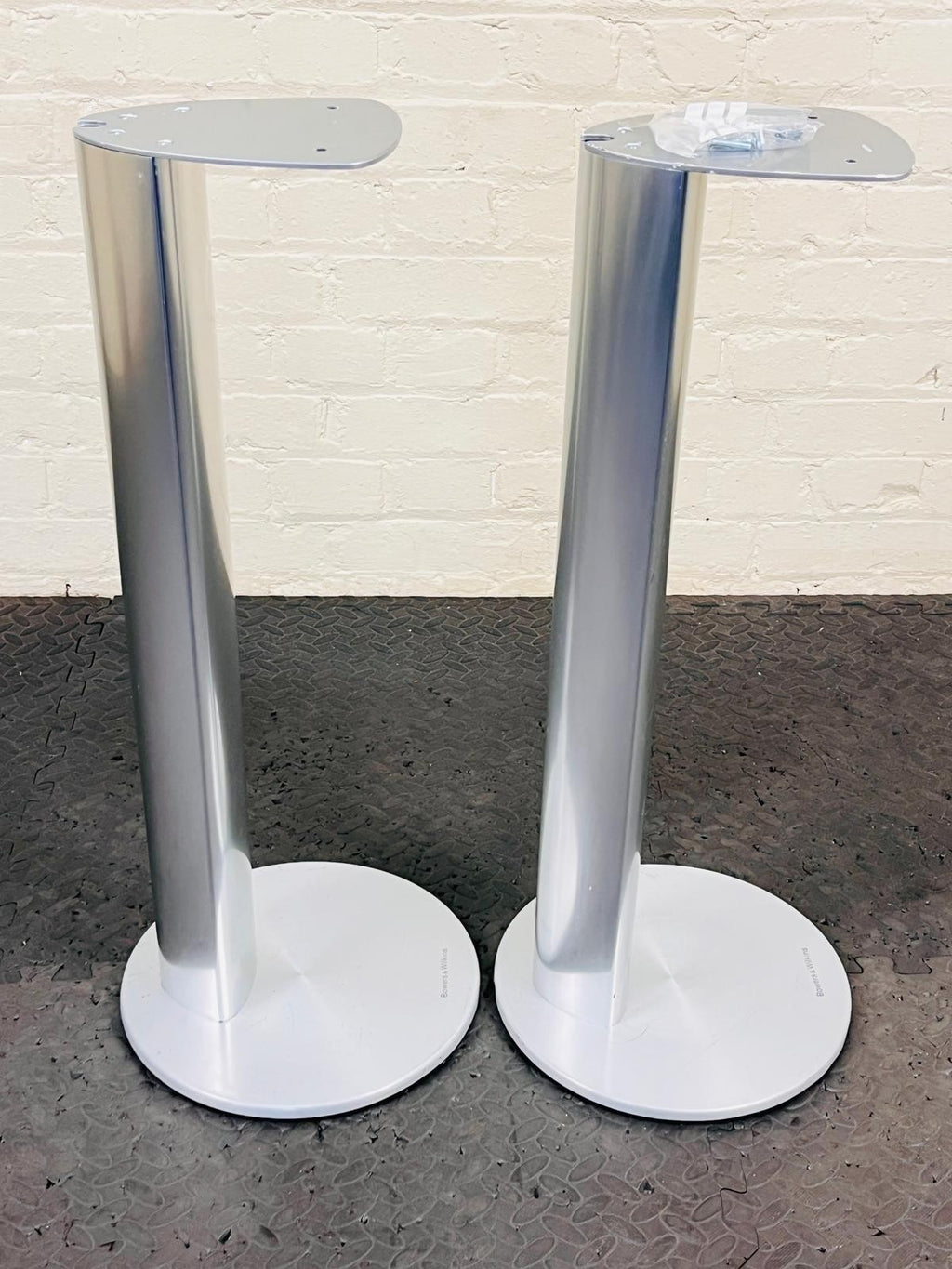 BOWERS & WILKINS B&W XT 2 SPEAKER STANDS