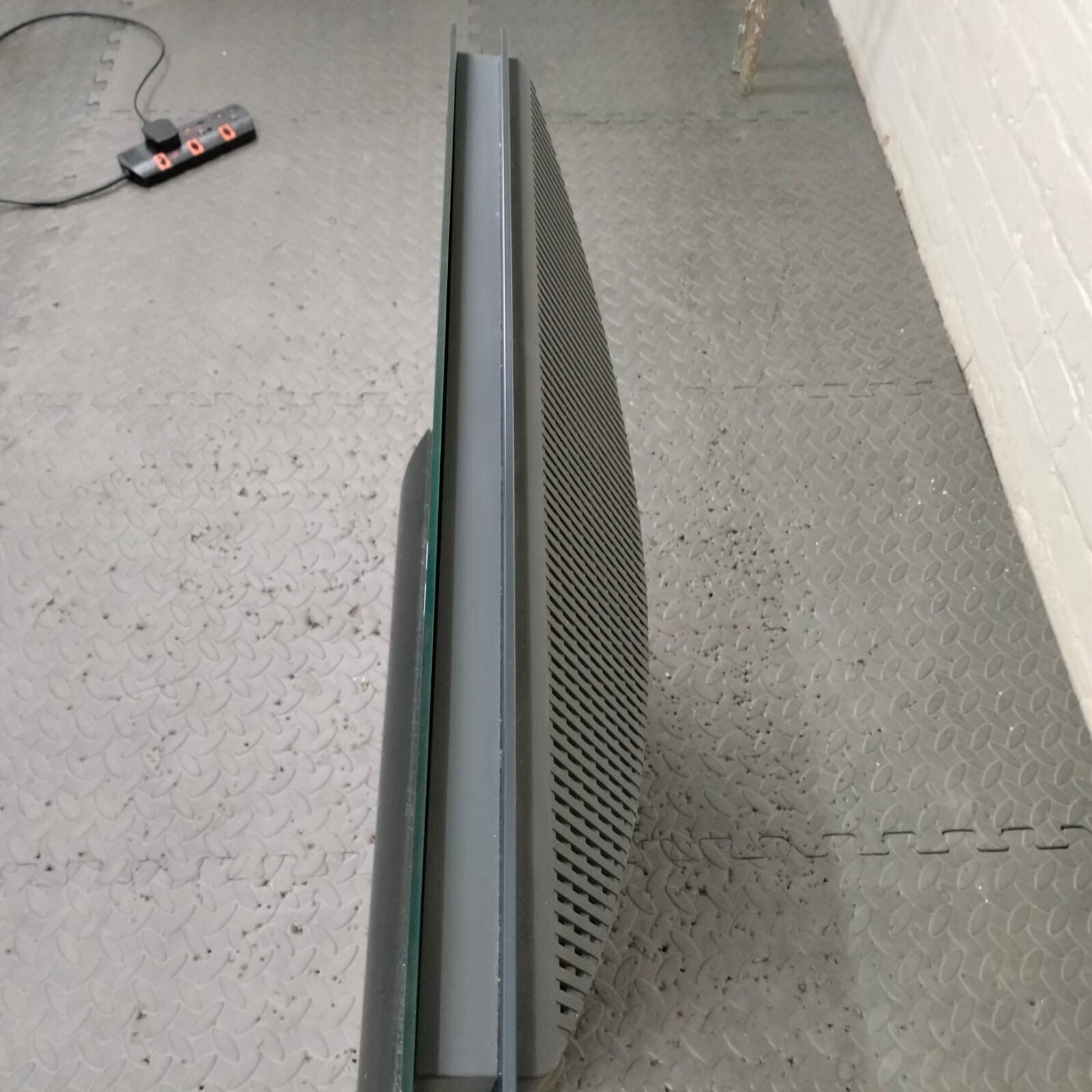 BANG & OLUFSEN B&O BEOCENTER 6 26 INCH TV #002