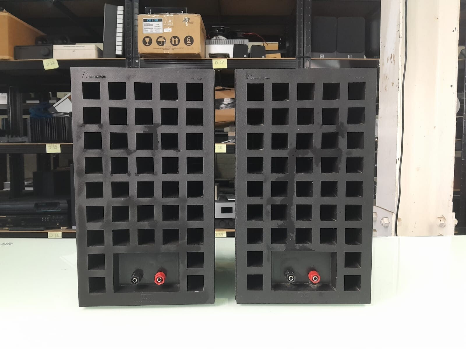 BOWERS & WILKINS DM302 B&W SPEAKERS