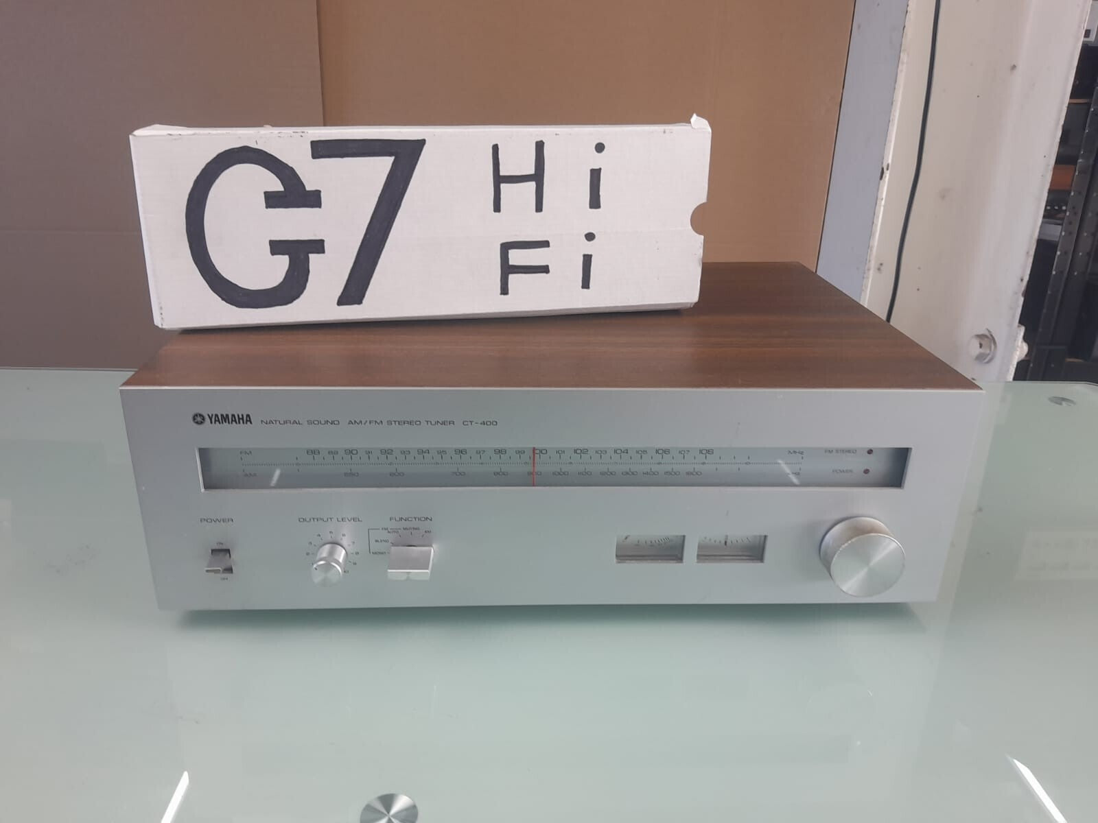 YAMAHA CT 400 NATURAL SOUND AM / FM STEREO TUNER