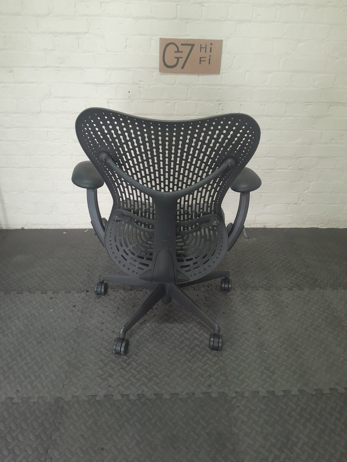 HERMAN MILLER MIRA CHAIR