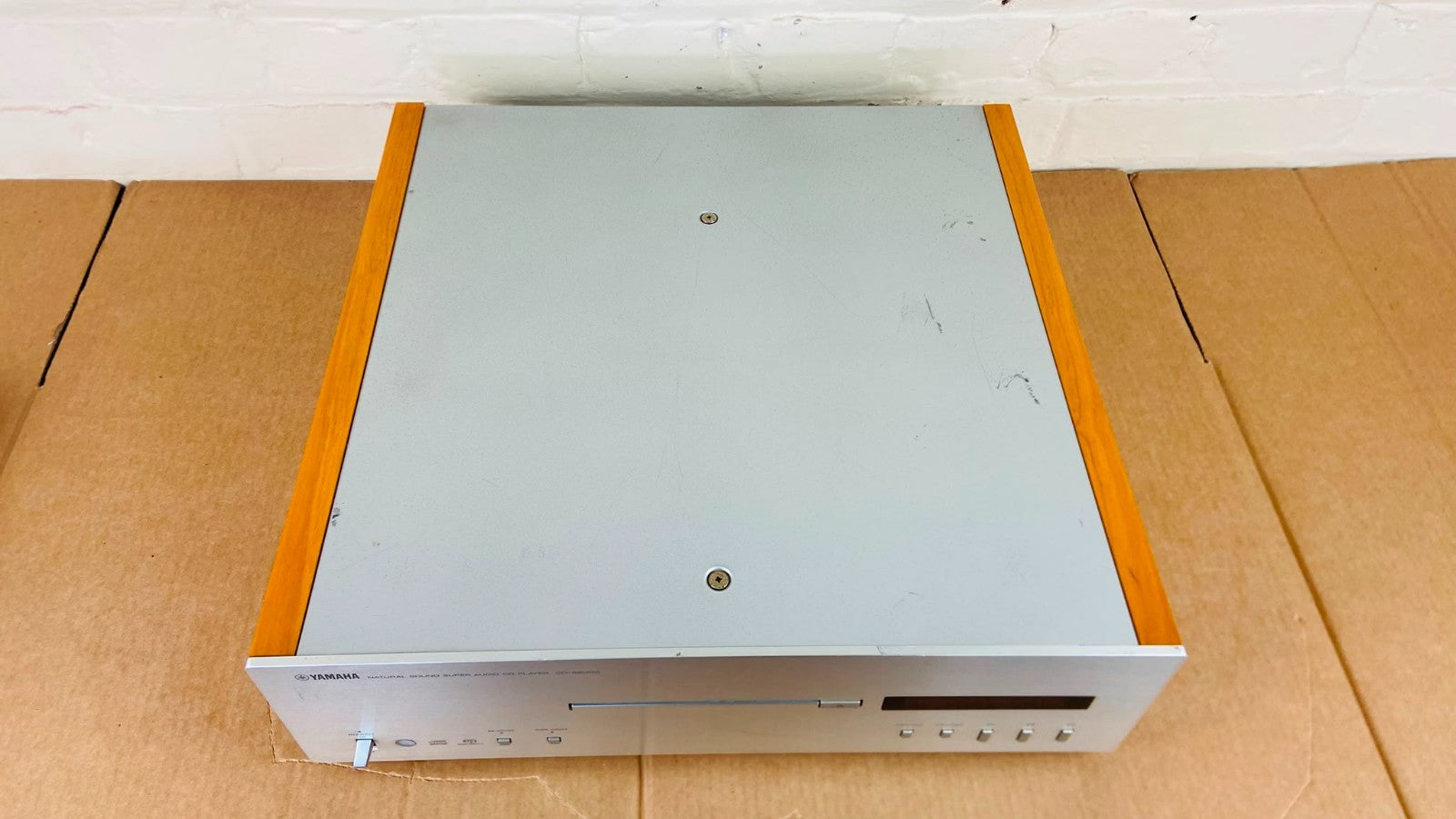 YAMAHA CD S2000 SACD NATURAL SOUND SUPER AUDIO CD PLAYER