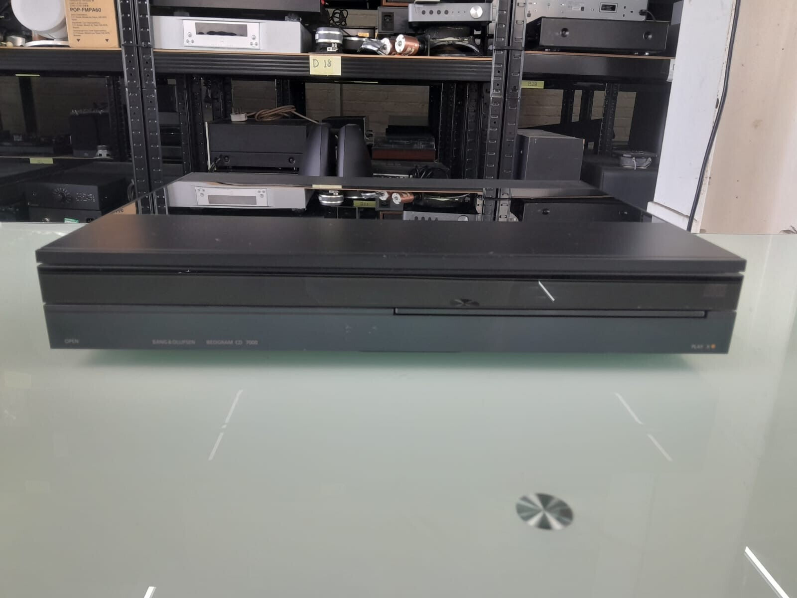 BANG & OLUFSEN B&O BEOGRAM CD 7000 CD PLAYER