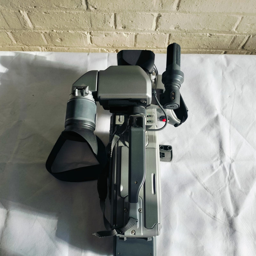 SONY DCR VX9000E DIGITAL VIDEO CAMERA RECORDER 3CCD 20X ZOOM