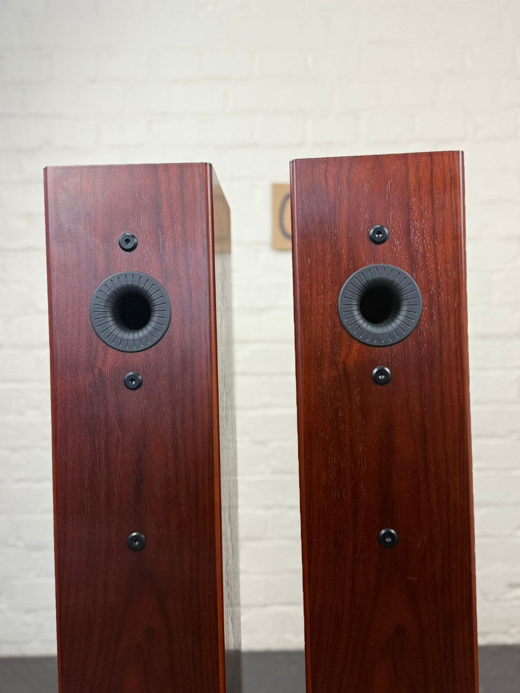MONITOR AUDIO SILVER 200 6G FLOOR STANDING SPEAKERS