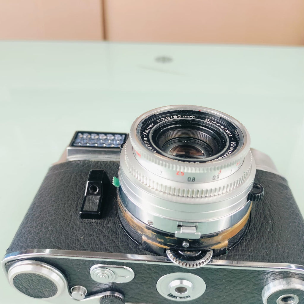 KODAK RETINA REFLEX IV SLR CAMERA WITH SCHNEIDER-KREUZNACH F:2.8 / 50MM LENS