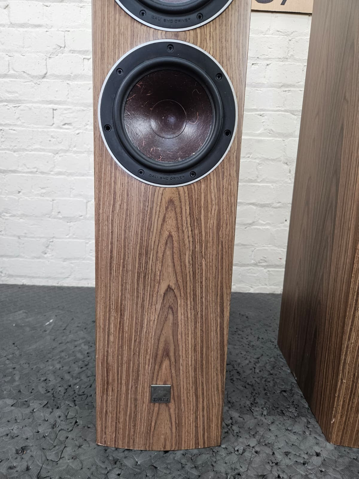 DALI RUBICON 6 FLOOR STANDING SPEAKERS