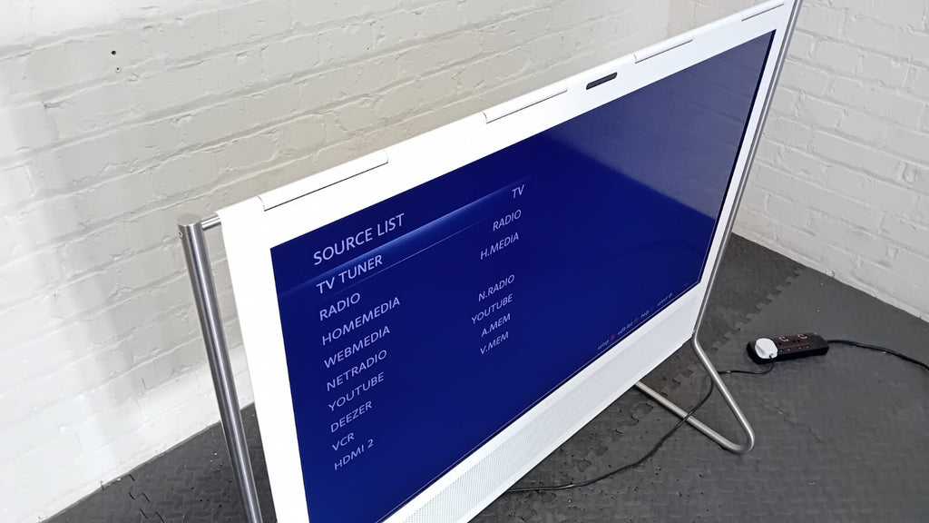 B&O BANG & OLUFSEN BEOPLAY V1 40 INCH TV WITH STAND AND REMOTE