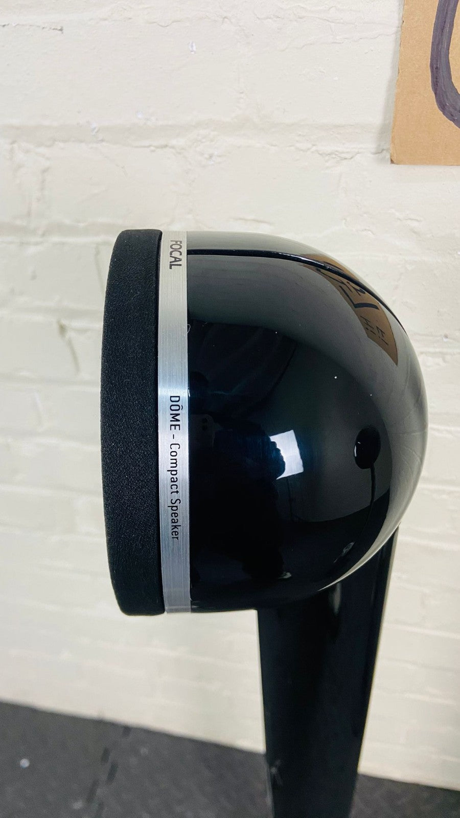 FOCAL DOME COMPACT SPEAKERS WITH FLOOR STANDS