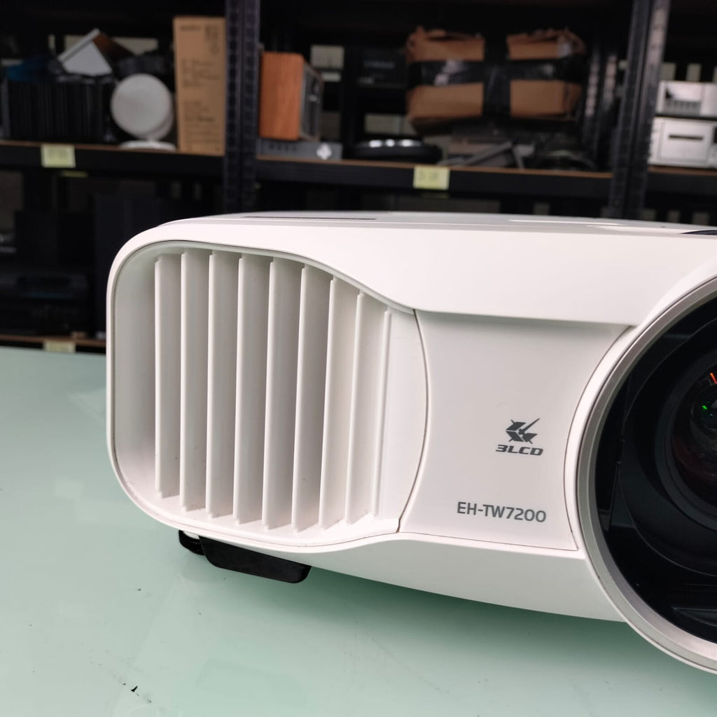 EPSON EH-TW7200 H589B LCD PROJECTOR WITH REMOTE