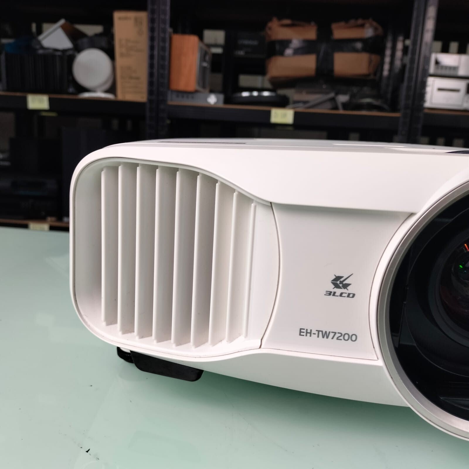 EPSON EH-TW7200 H589B LCD PROJECTOR WITH REMOTE