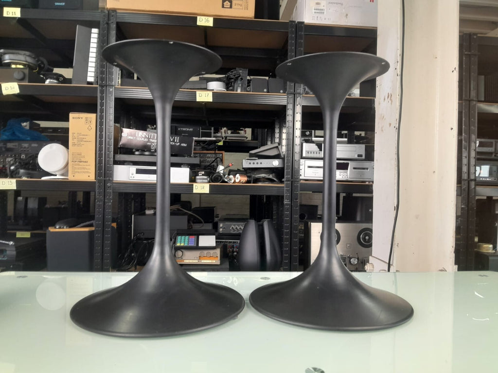 BOSE 901 TRUMPET FLOOR STANDS