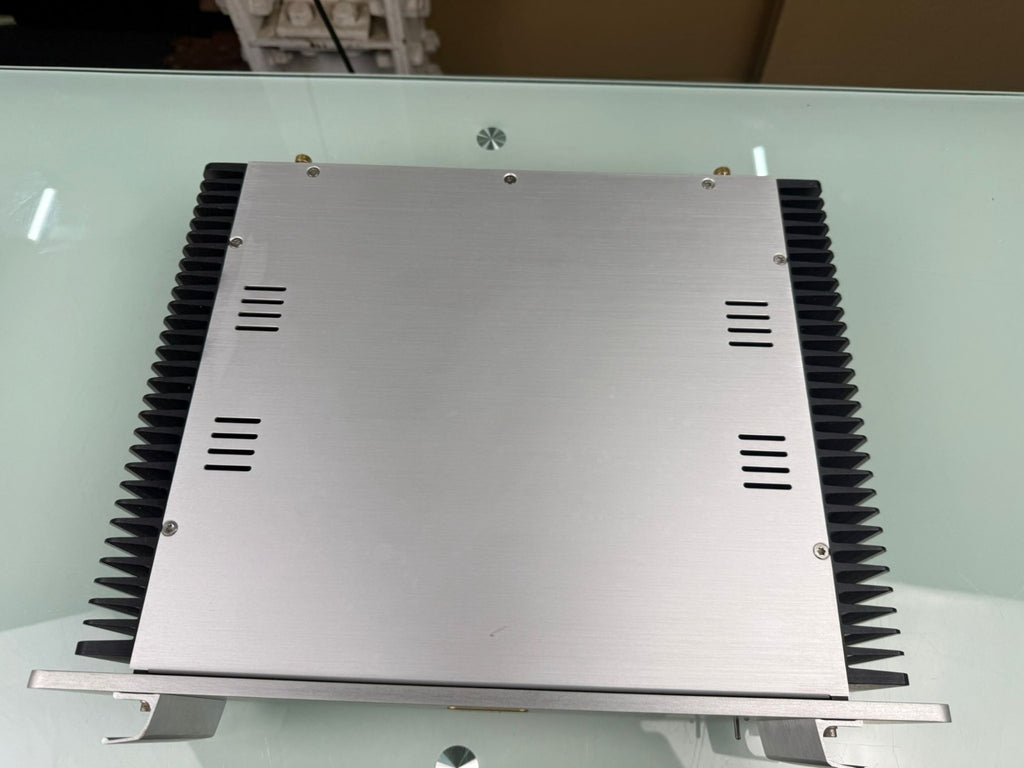 YBA 2 STEREO POWER AMPLIFIER