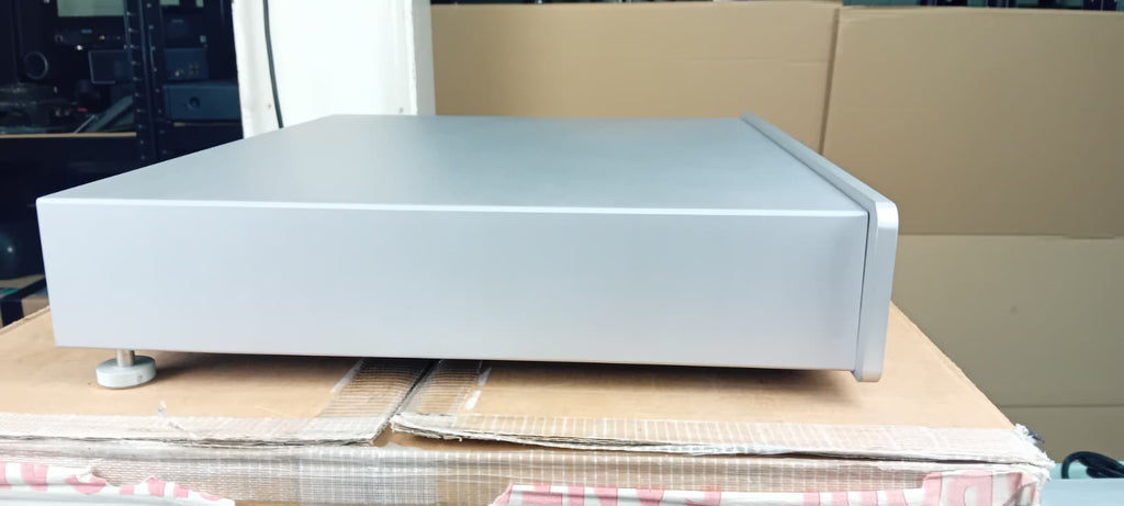 YBA 2 STEREO PRE AMPLIFIER OLOX ELECTRONICS