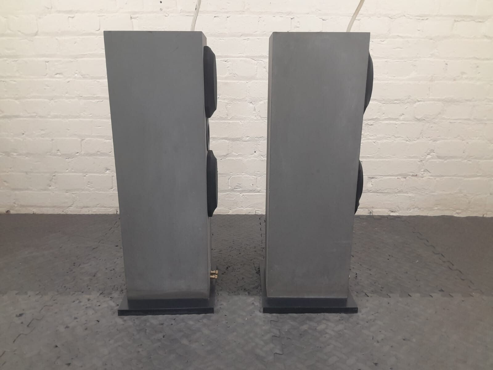 B&W BOWERS & WILKINS CM2 FLOOR STANDING SPEAKERS BASS WOOFER BOXES