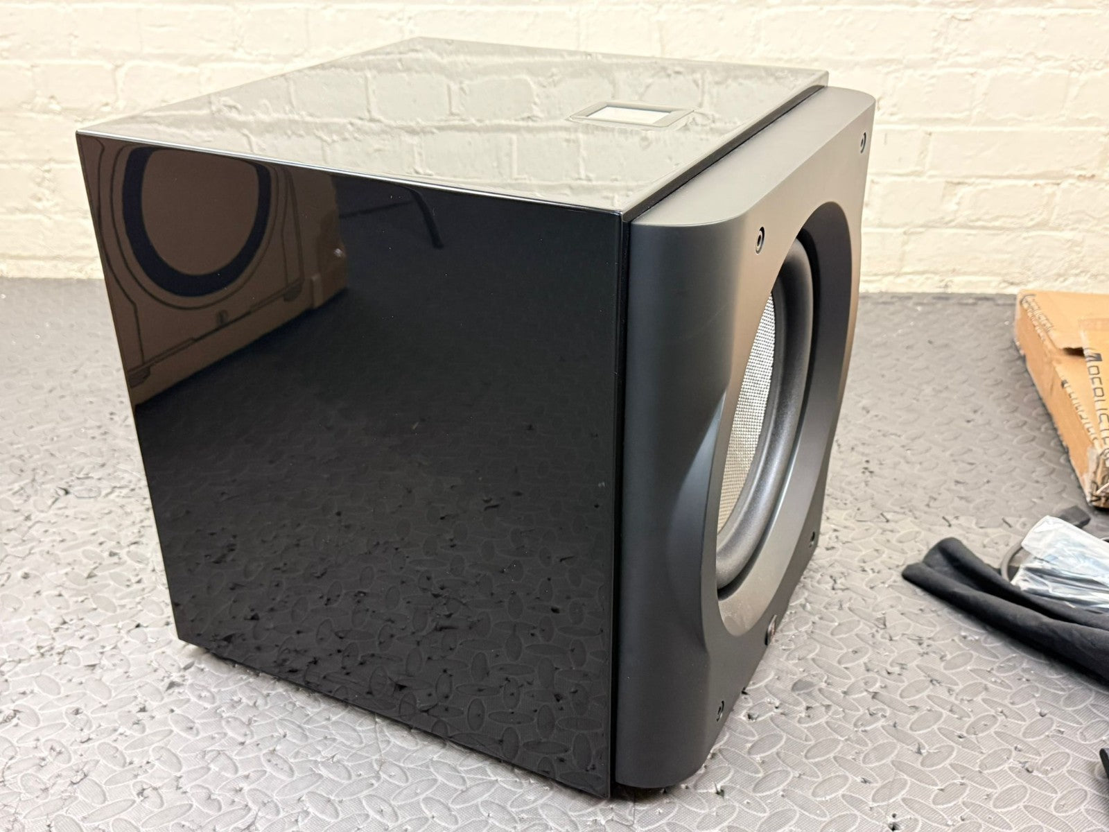 PERLISTEN D12S SUBWOOFER
