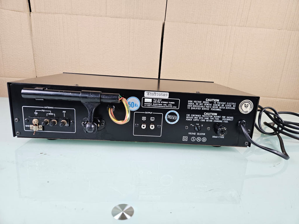 SANSUI TU 217 AM/FM STEREO TUNER