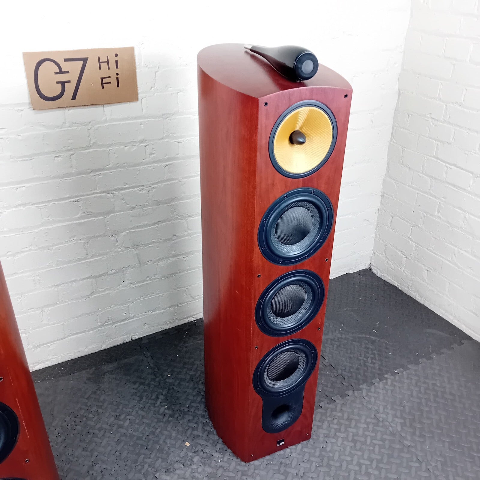 BOWERS & WILKINS B&W 803 D FLOOR STANDING SPEAKERS