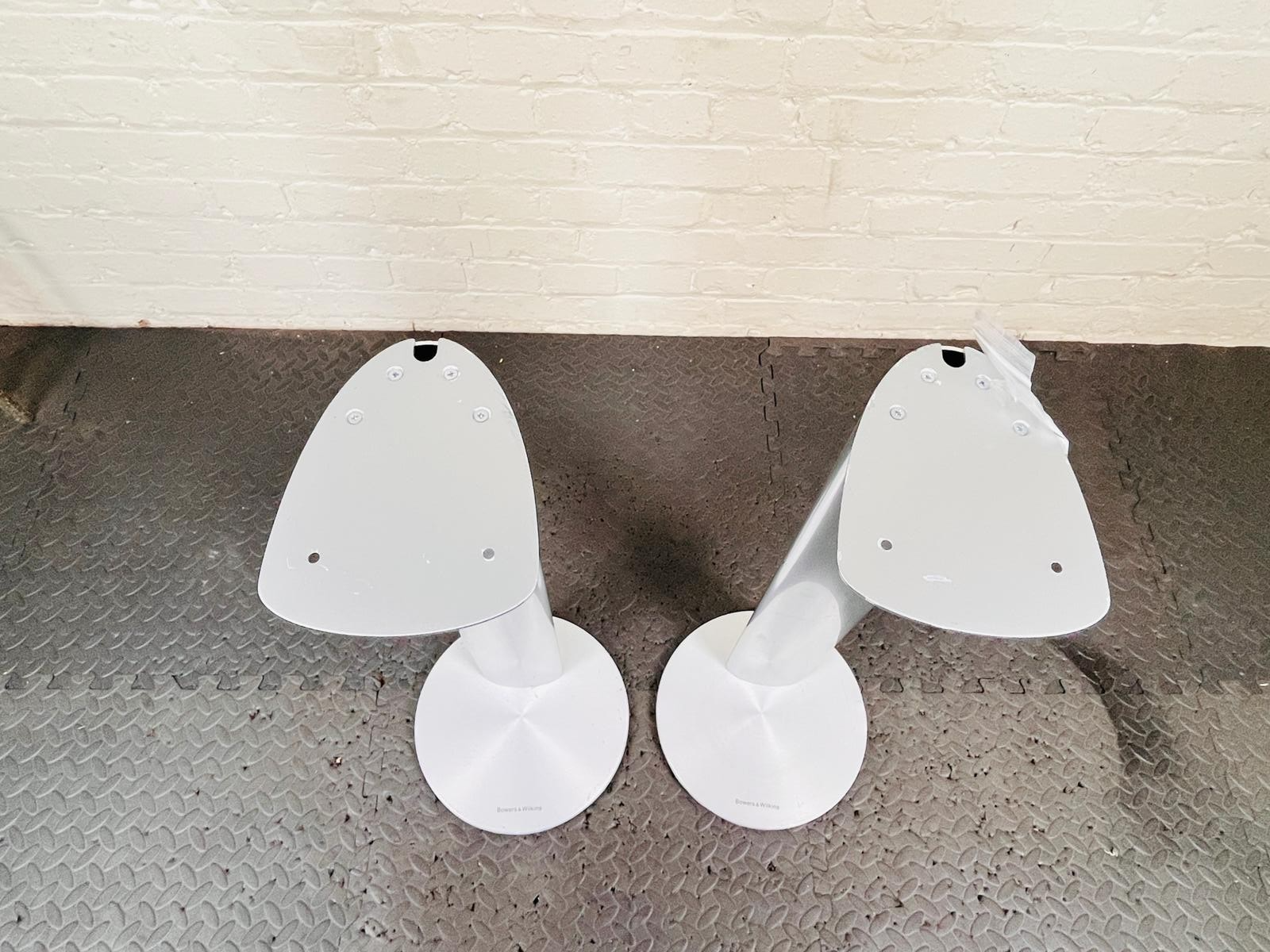 BOWERS & WILKINS B&W XT 2 SPEAKER STANDS
