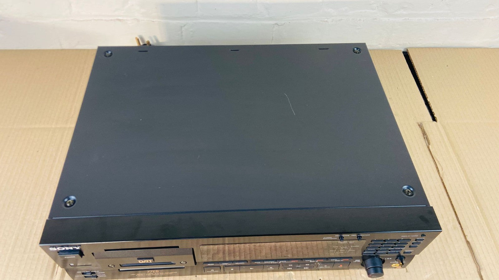 SONY DTC 77ES DIGITAL AUDIO TAPE DECK
