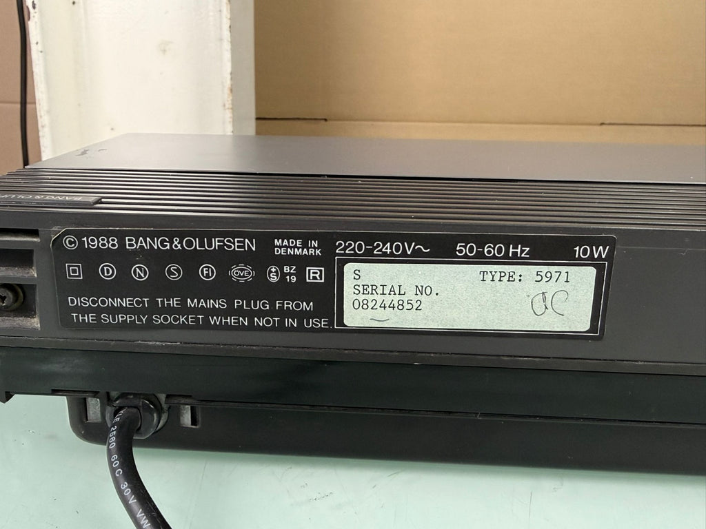 BANG & OLUFSEN B&O BEOGRAM 8500 TURNTABLE WITH MMC4 CARTRIDGE