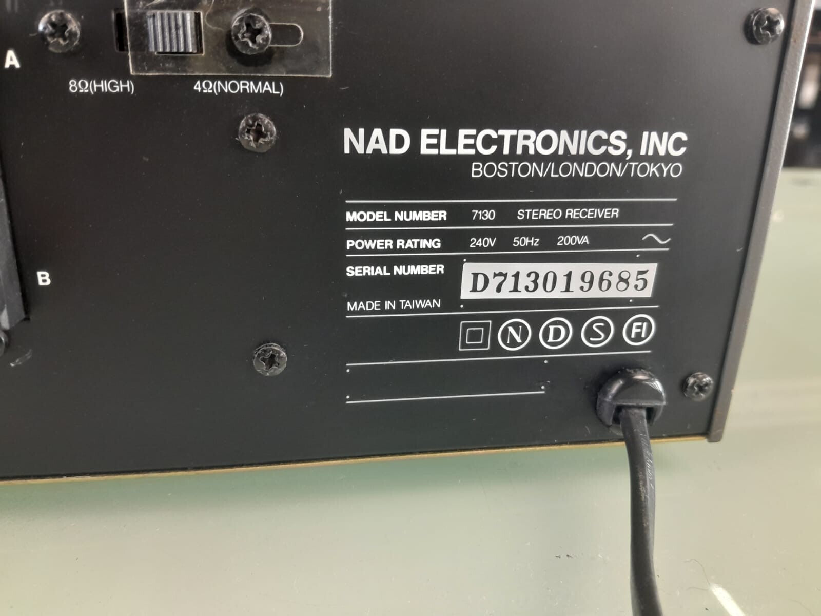 NAD 7130 STEREO RECEIVER