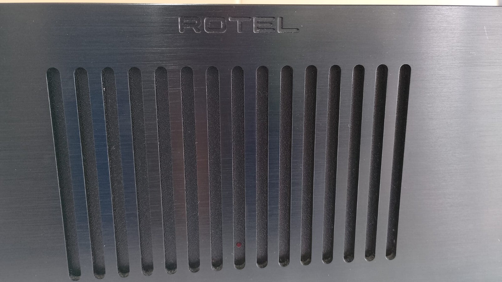 ROTEL RB 1582 STEREO POWER AMPLIFIER
