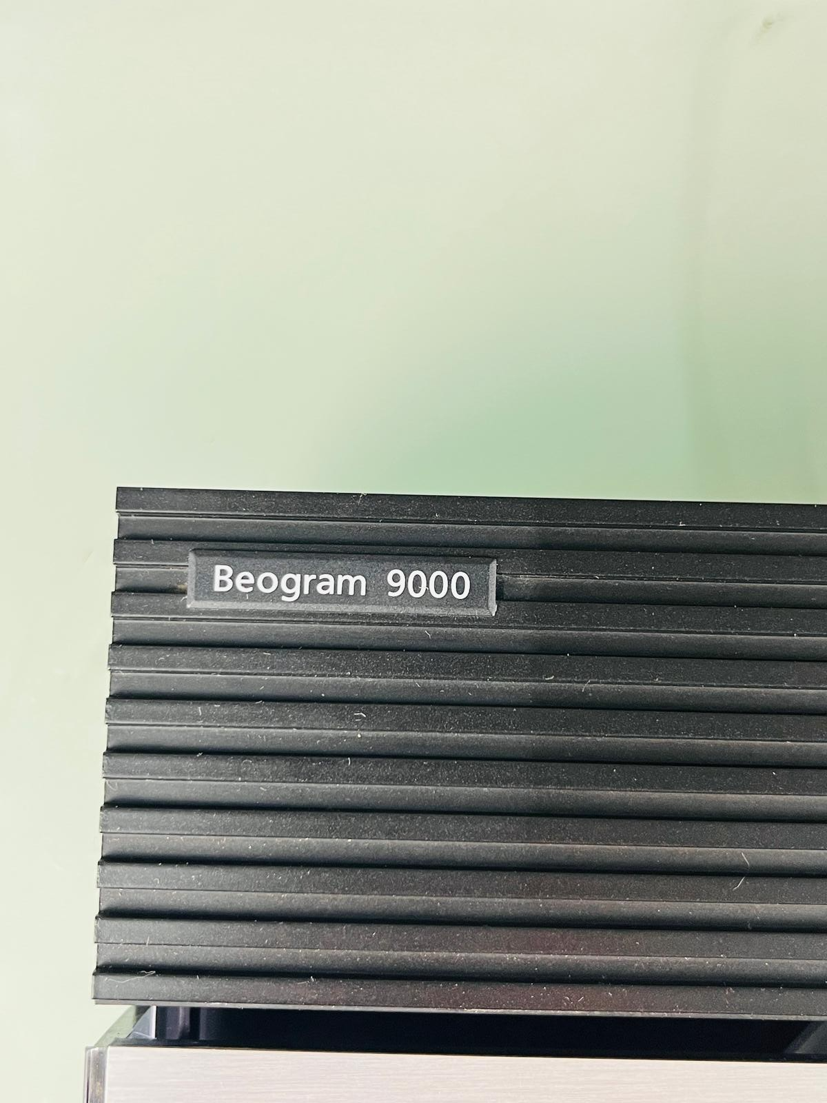 BANG & OLUFSEN B&O BEOGRAM 9000 TURNTABLE WITH MMC 4 CARTRIDGE STYLUS