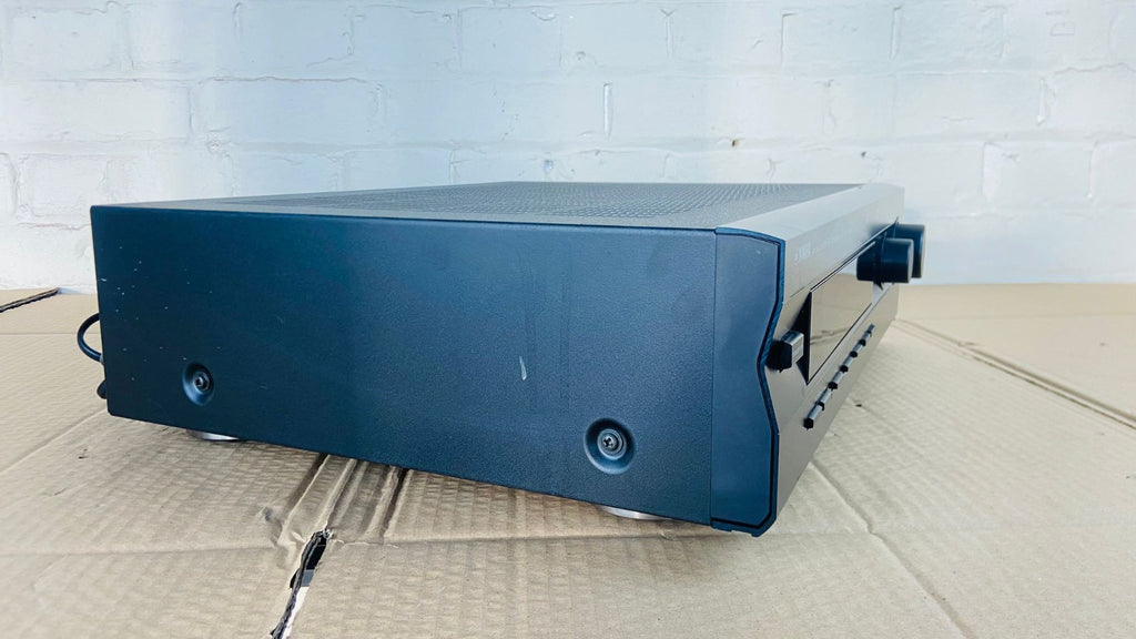 YAMAHA DSP E800 NATURAL SOUND AV PROCESSOR / AMPLIFIER